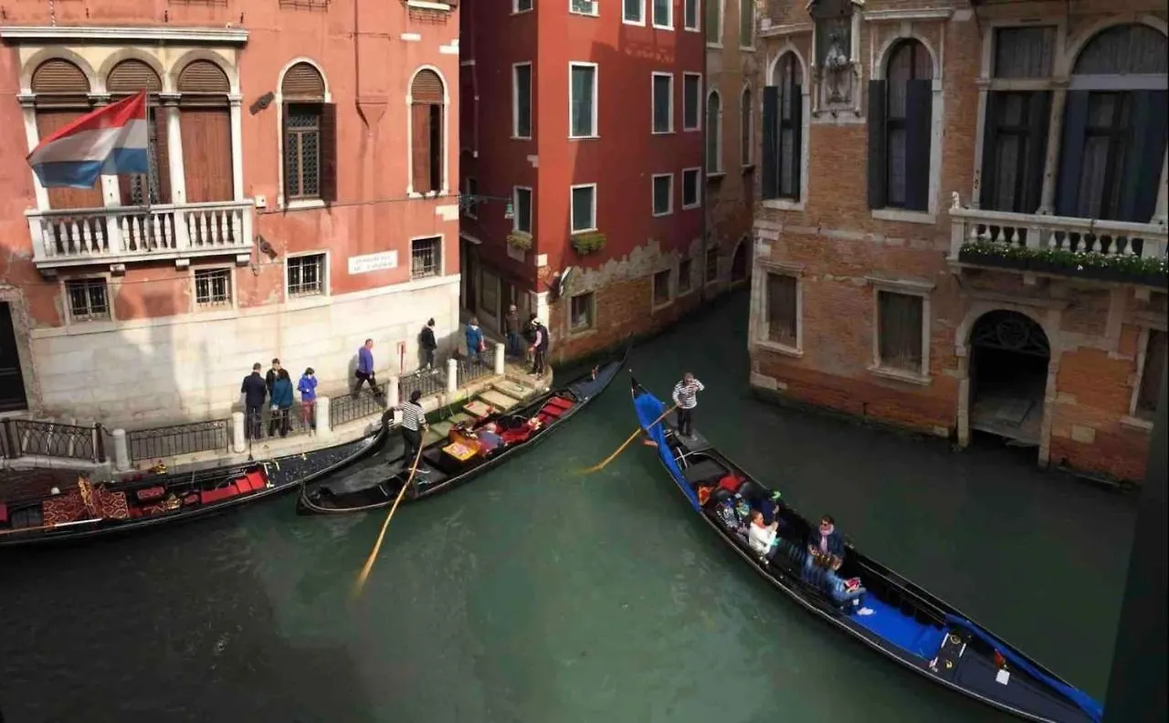 Anzolo Palace - Rooms & Apartments Venice