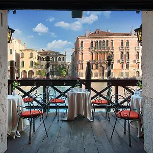 Residenza D'epoca San Cassiano Otel